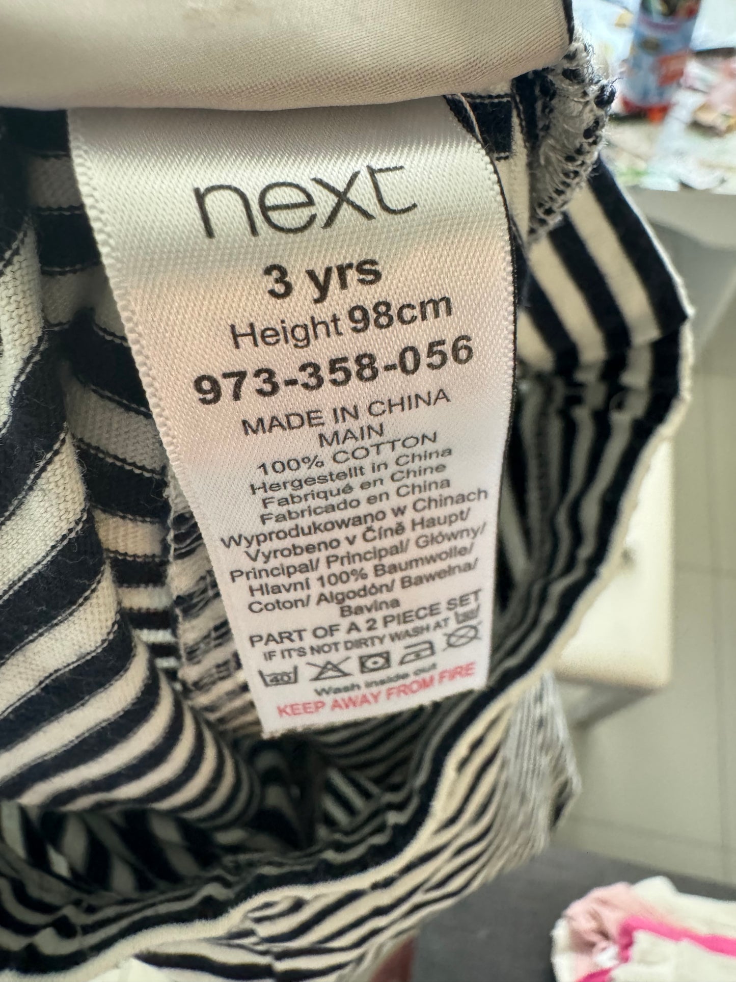 “Next” Set of short and cropped top got a 3 yo girl
