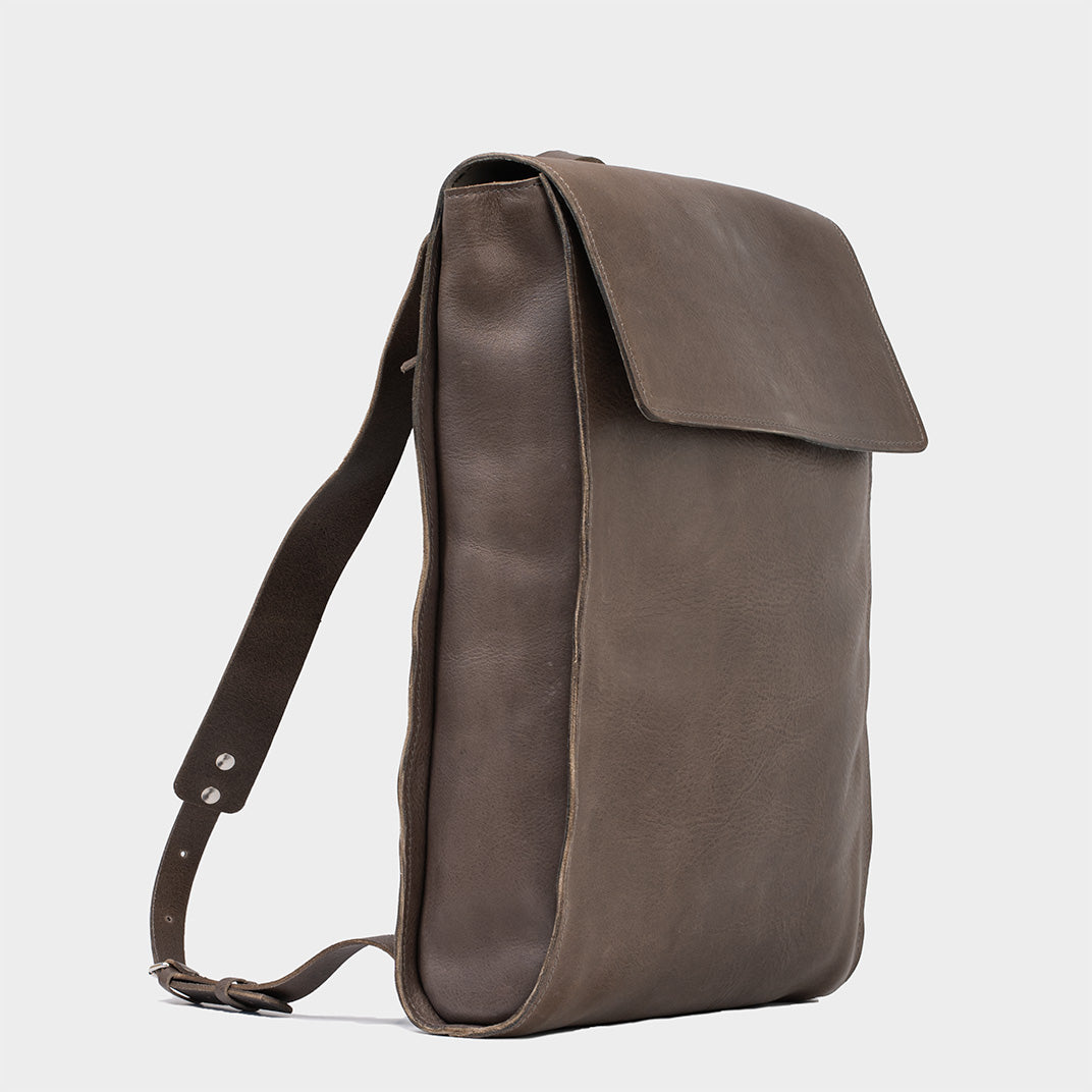 Leather laptop backpack - The Minimalist (Gray)