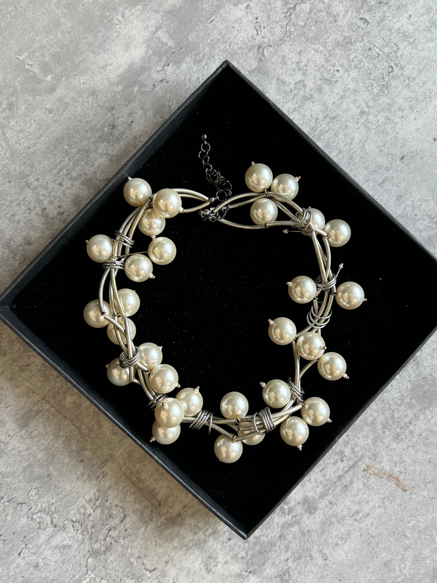 Necklace, pearls imitation