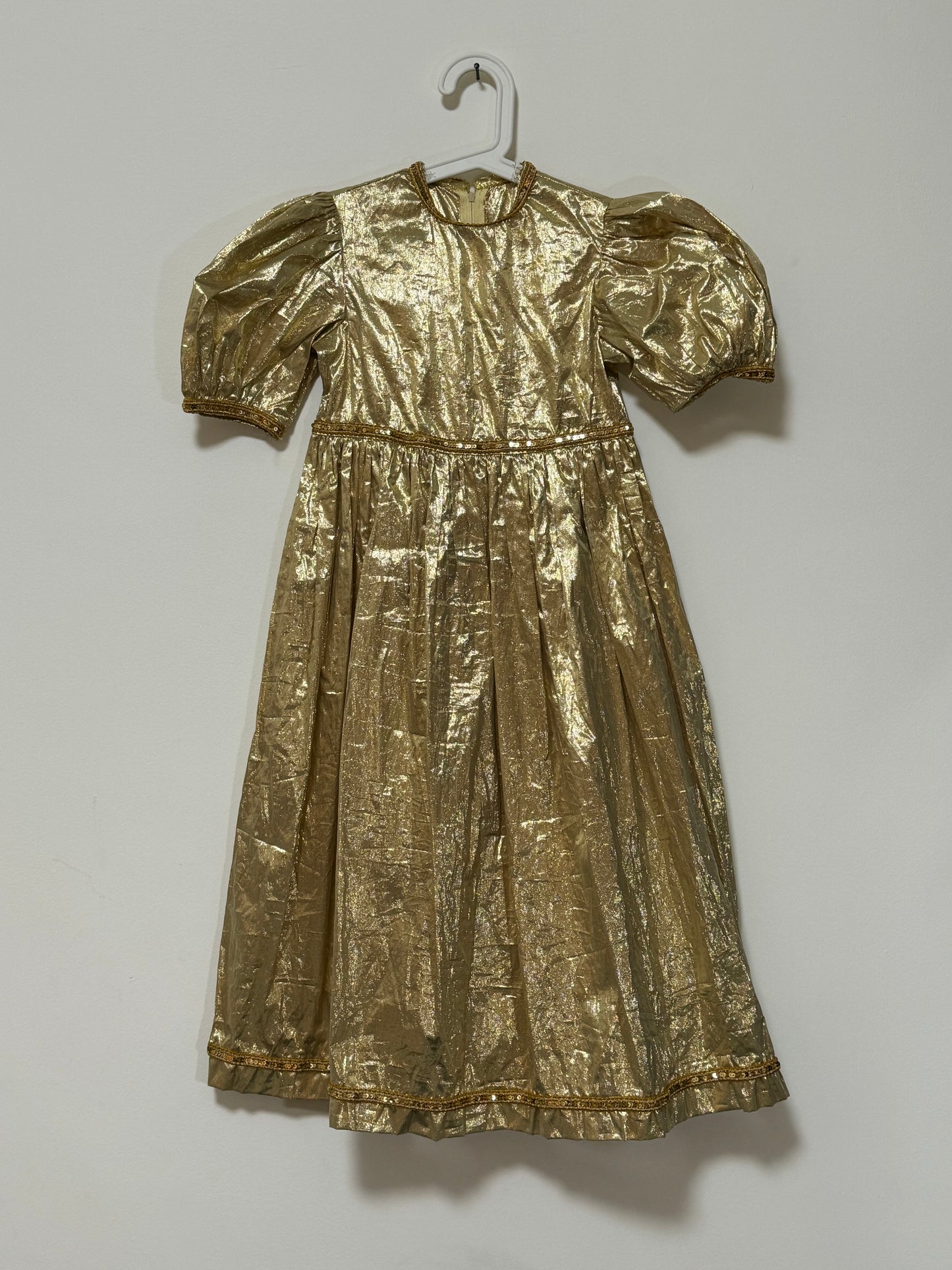 Fancy girls dress, 4-5 years