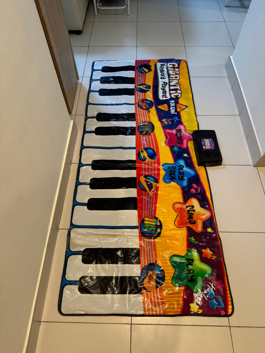 Piano mat