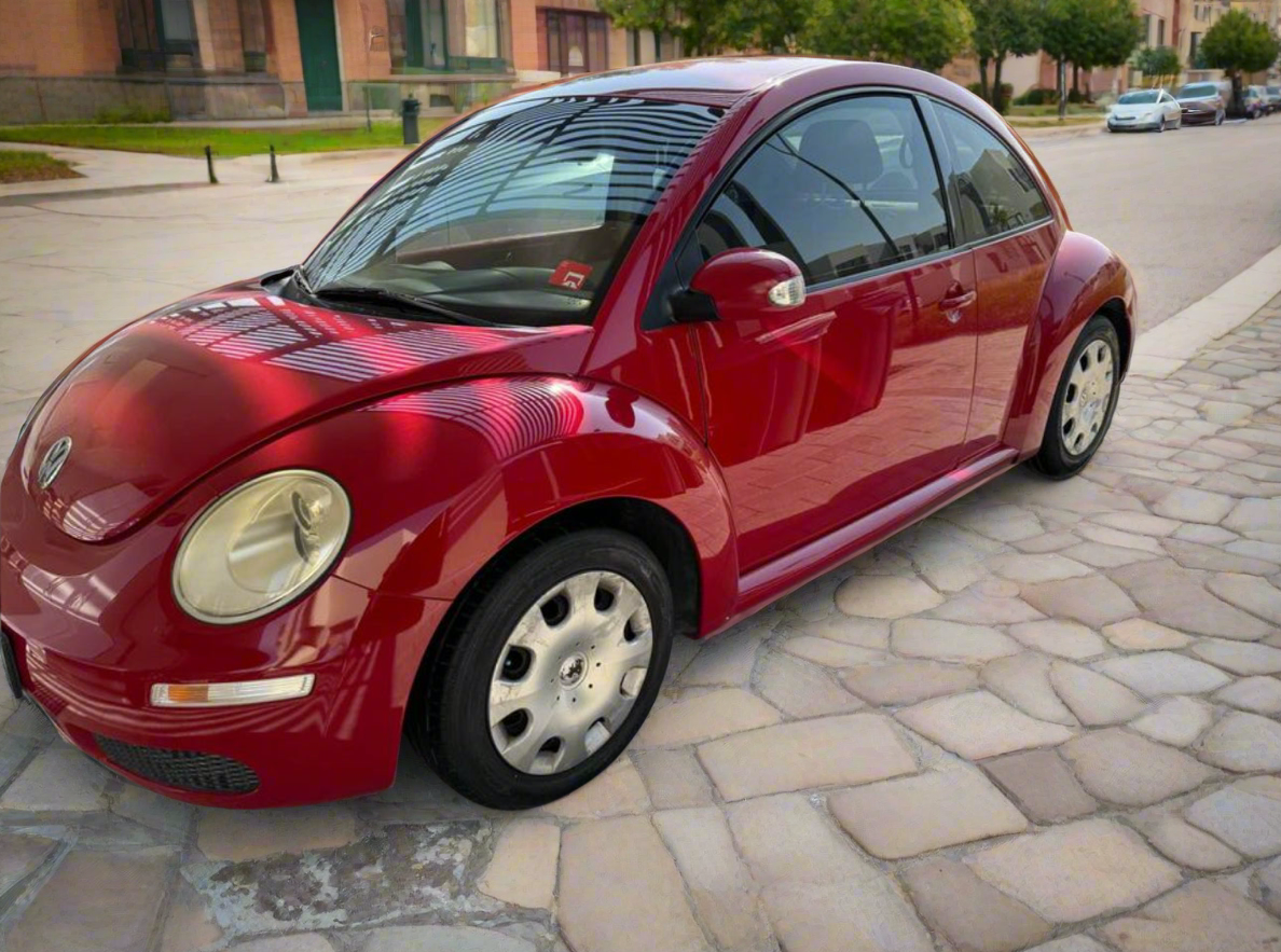 Volkswagen Beetle, 2010 model, red