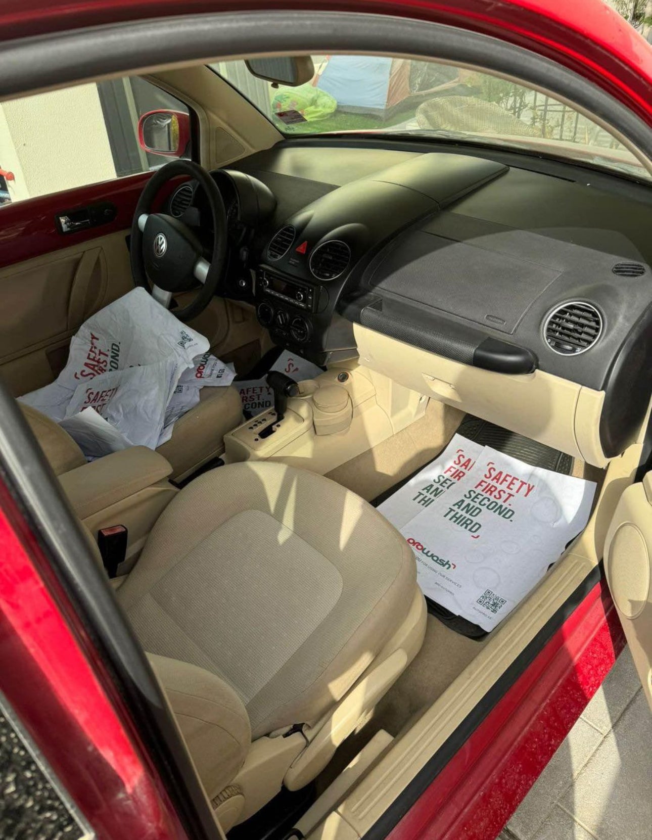 Volkswagen Beetle, 2010 model, red