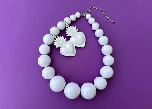 White Sacred Heart earrings and big bead necklace set. Chunky bib necklace sacred heart jewelry Italian style.
