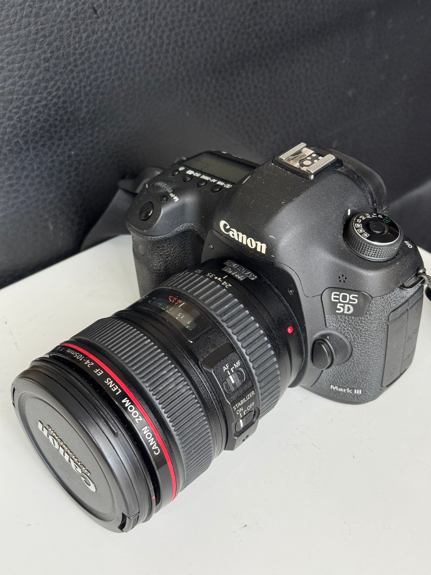 Canon camera 5d mark iii with 24-105 f4 lenses. Full set..
