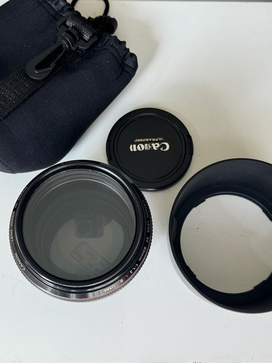 Canon fixed lenses EF 85mm USM f1.2