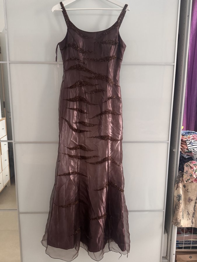 Preloved Mauve Beaded Evening Gown – Ladies Formal Dress