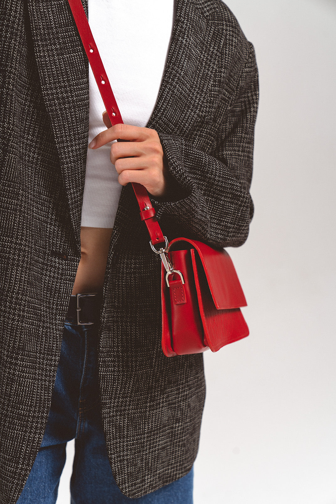 Leather Shoulder Bag - Curie (Red Vectors)